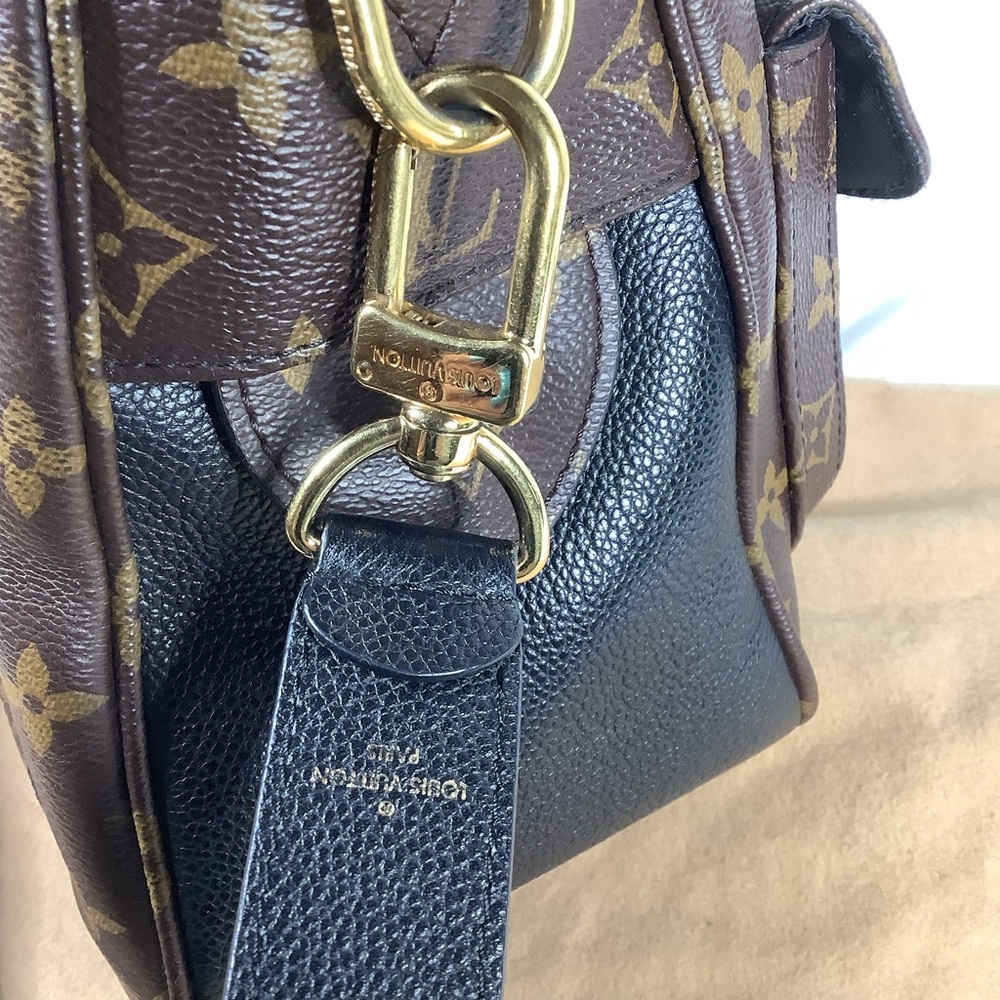 LOUIS VUITTON - Black Manhattan R1.248 - Picture 7 of 16